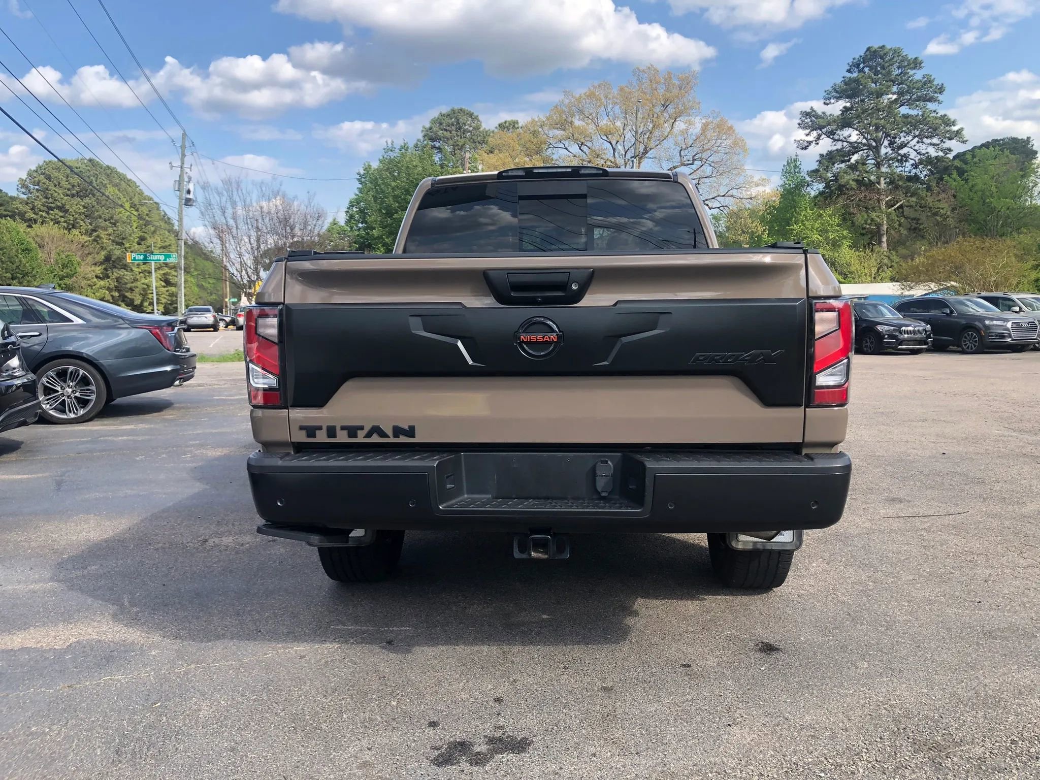 Used 2020 Nissan Titan PRO-4X w/ Pro-4x Convenience Package image 4