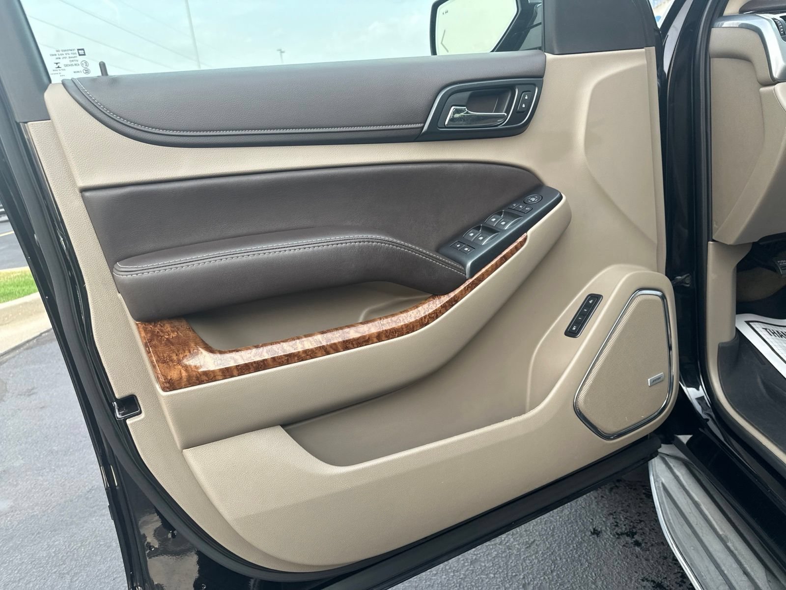 Used 2015 Chevrolet Suburban LTZ AWD/4WD image 16