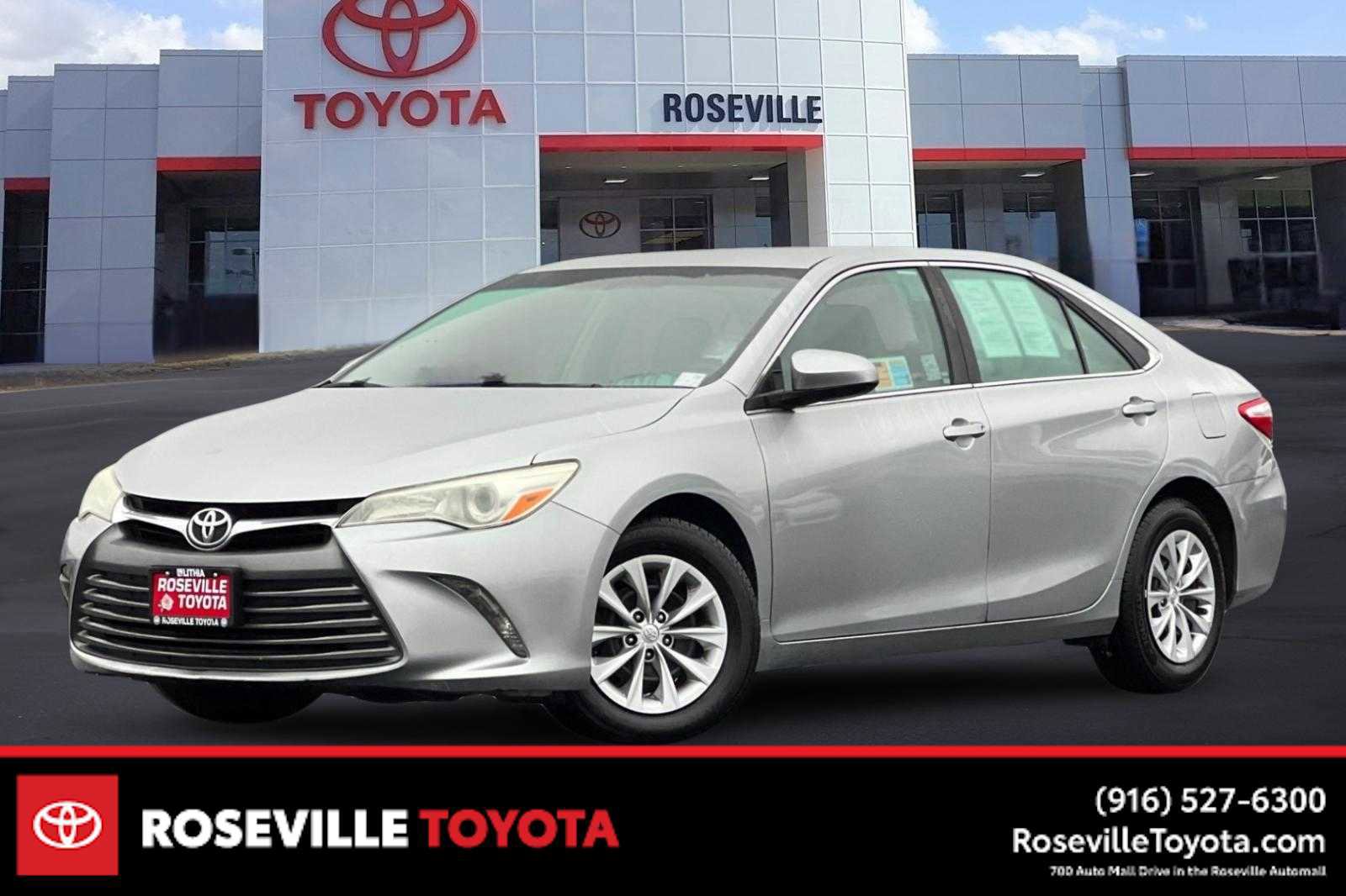 Used 2016 Toyota Camry LE image 1
