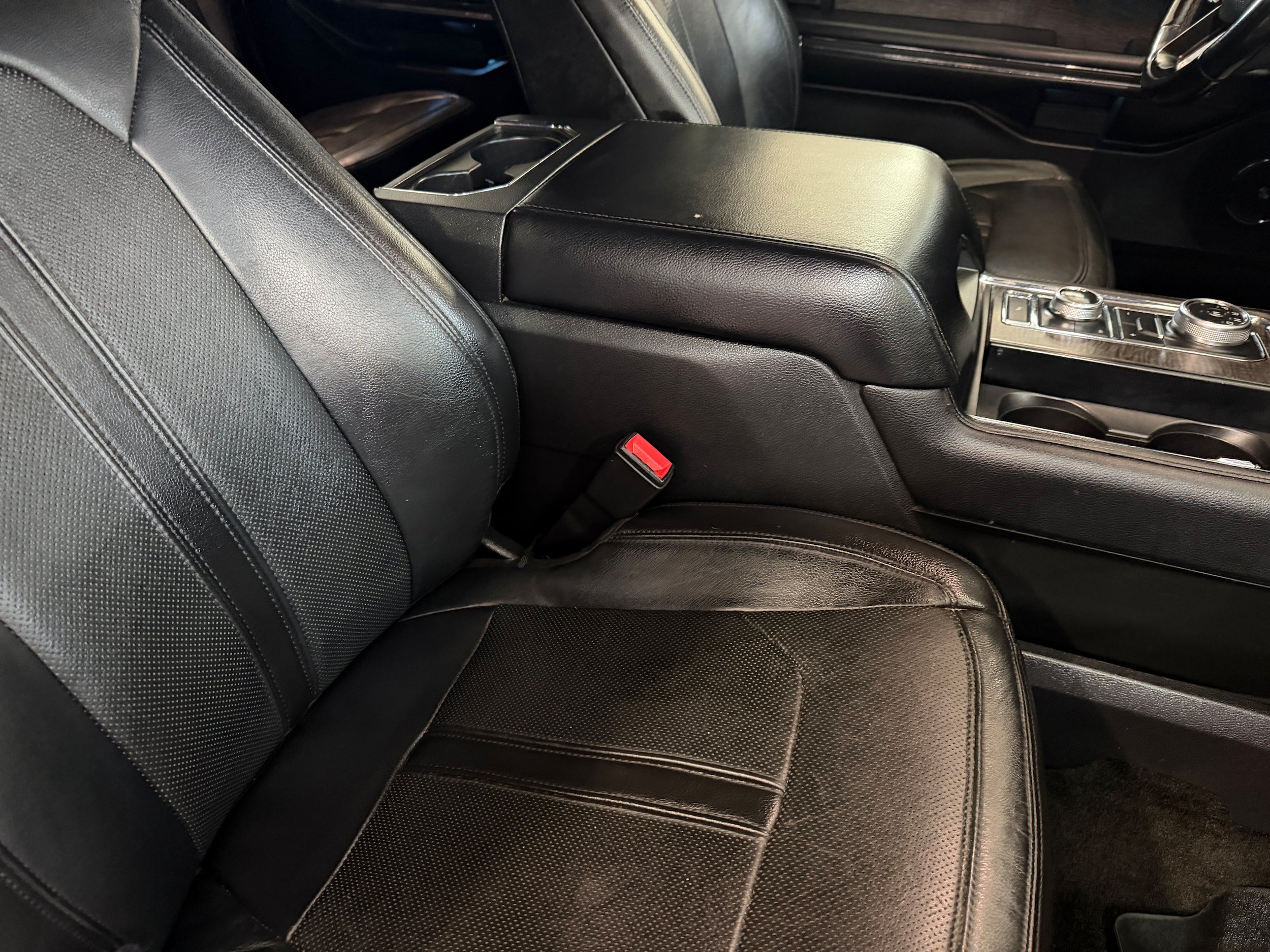 Used 2018 Ford Expedition Max Limited AWD/4WD image 25