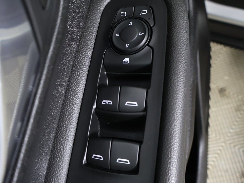 Used 2020 GMC Terrain SLE image 29