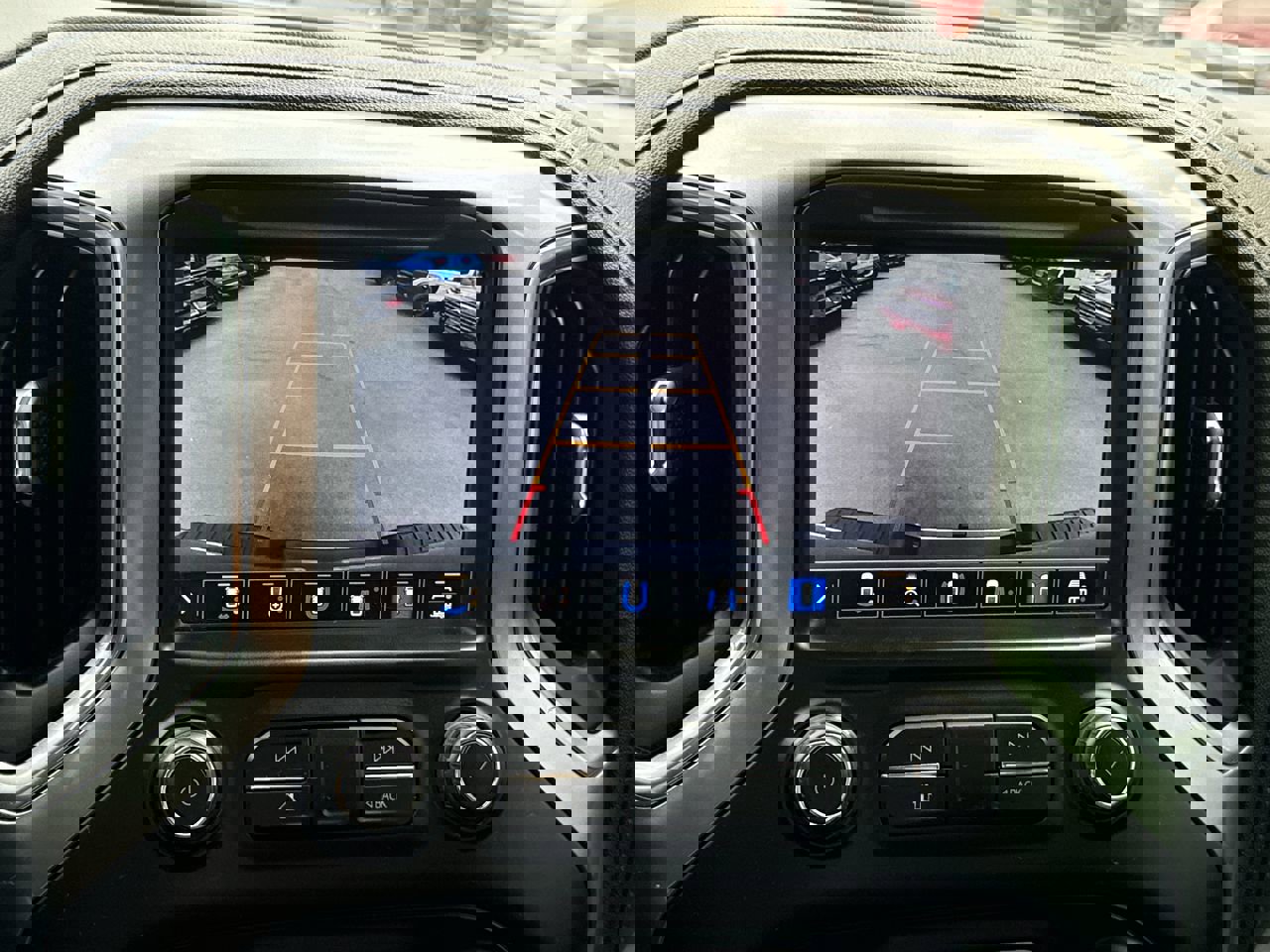 Used 2020 Chevrolet Silverado 2500 LTZ w/ LTZ Premium Package image 14