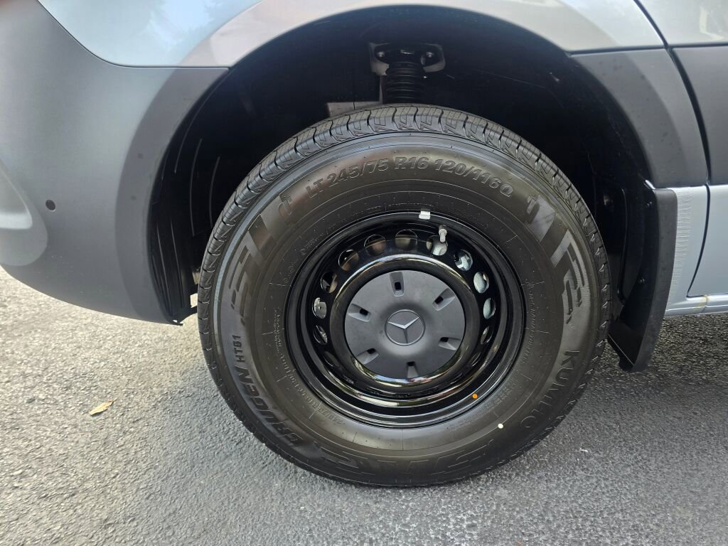 New 2025 Mercedes-Benz Sprinter 2500 image 7