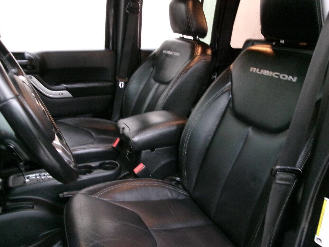 Used 2016 Jeep Wrangler Unlimited Rubicon image 18