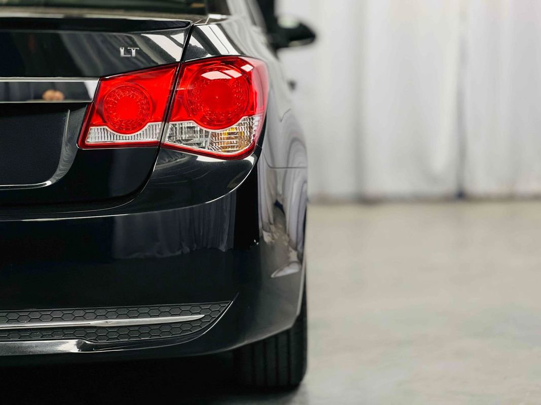 Used 2013 Chevrolet Cruze LT w/ All-Star Edition image 11