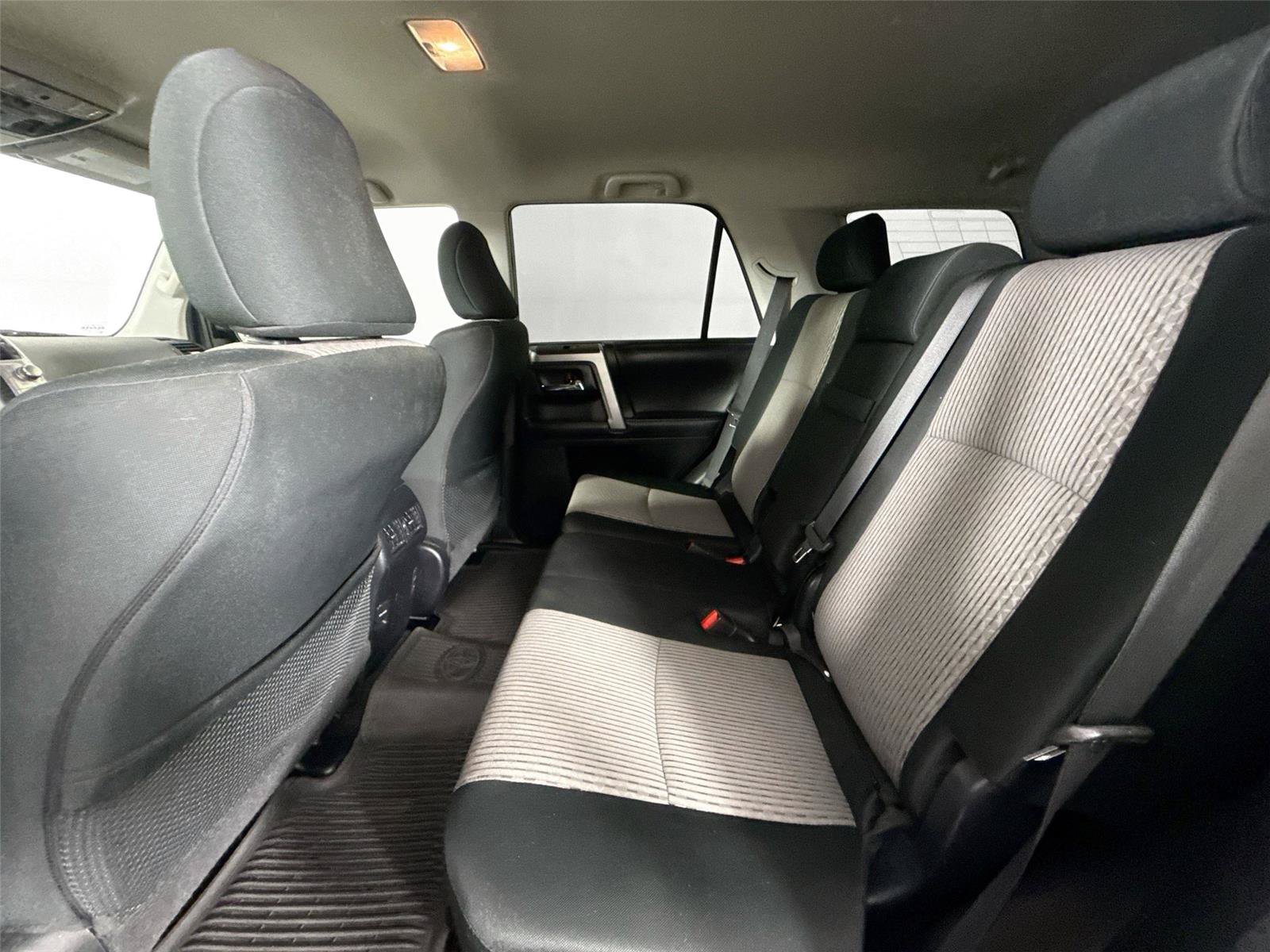 Used 2019 Toyota 4Runner SR5 AWD/4WD image 27