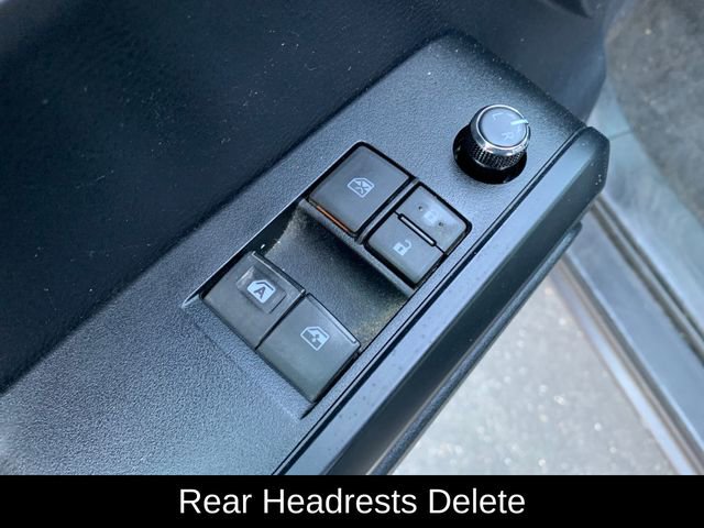 Used 2018 Toyota Tacoma SR image 13