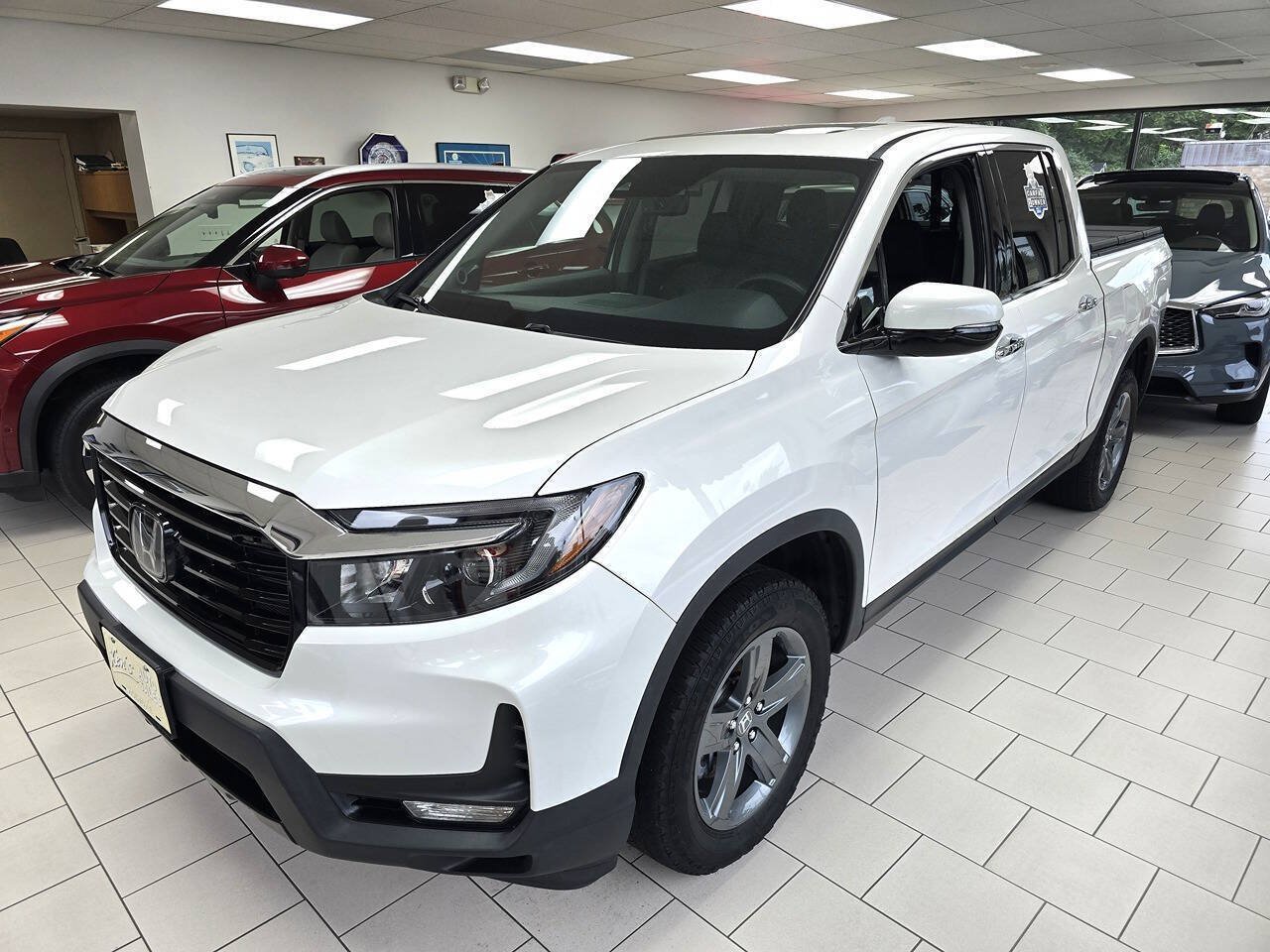 Used 2023 Honda Ridgeline RTL-E image 2