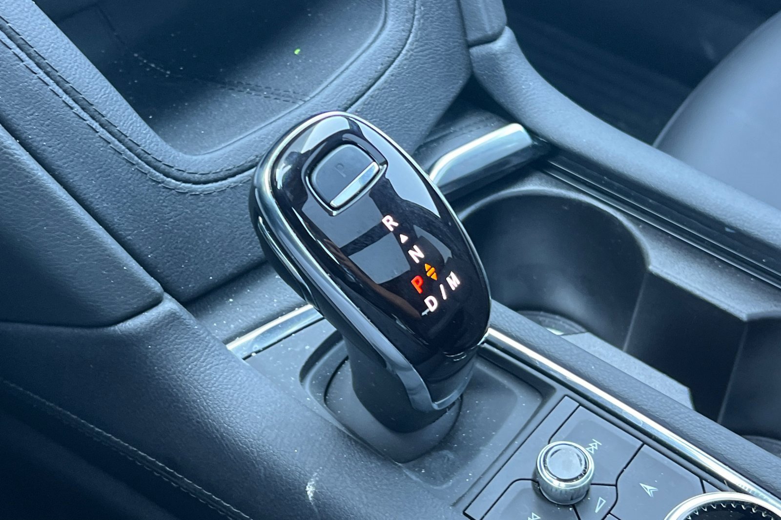 Certified 2024 Cadillac XT6 Sport w/ Platinum Package image 33