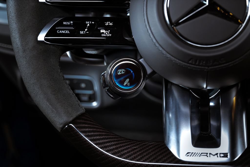 Used 2025 Mercedes-Benz G 63 AMG 4MATIC image 35