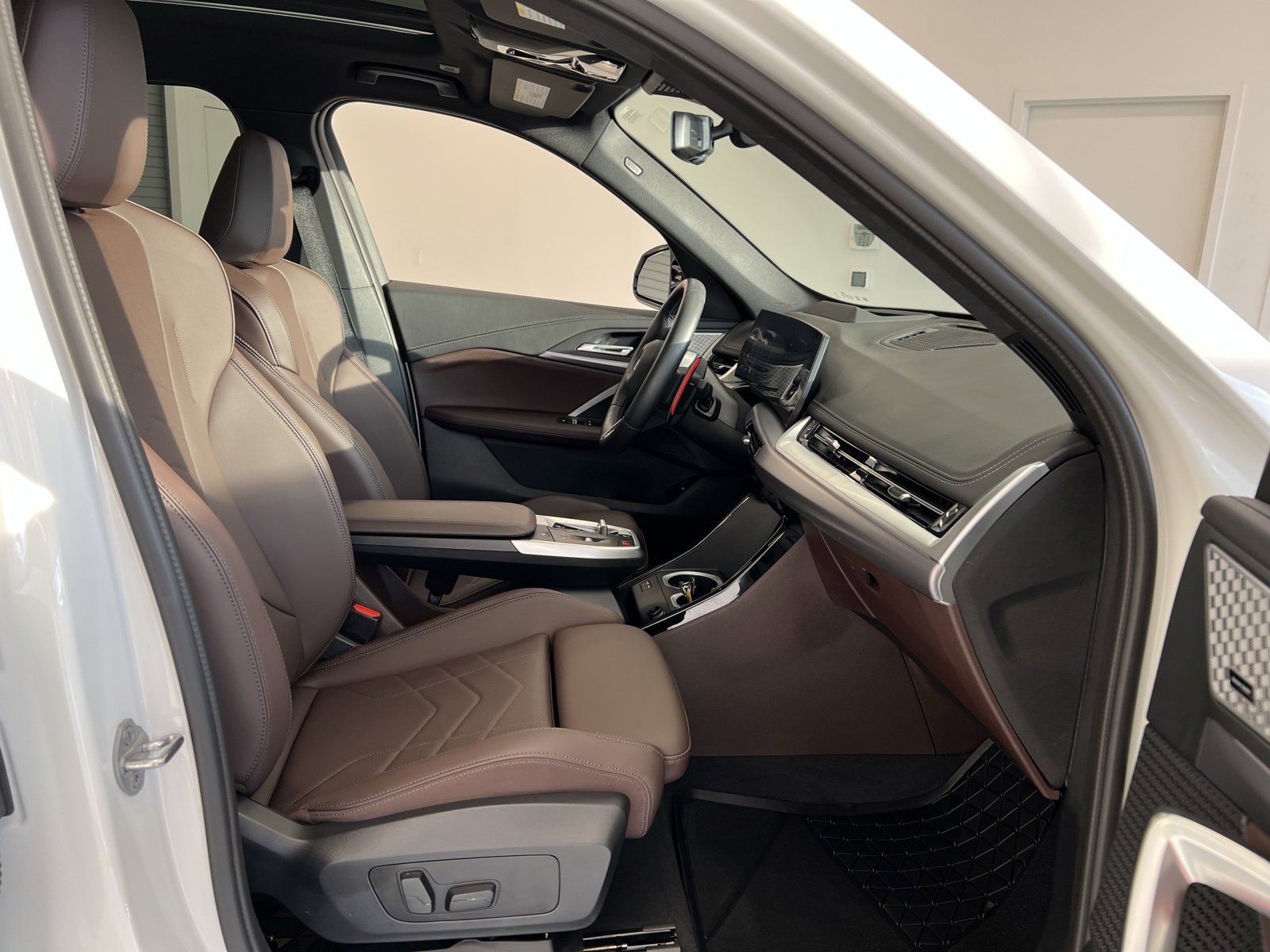 Used 2024 BMW X1 M35i w/ Premium Package image 51