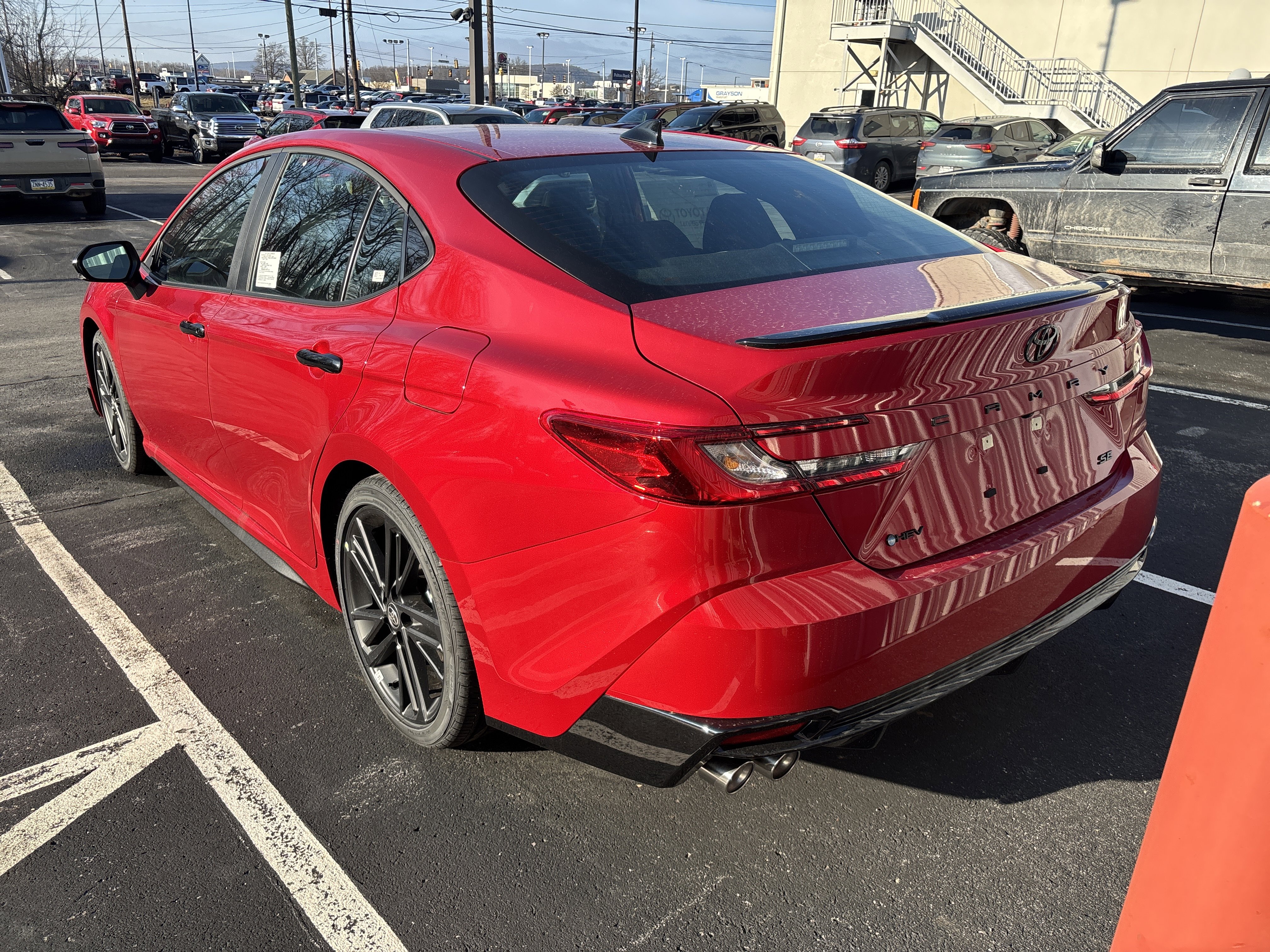 New 2026 Toyota Camry Hybrid FWD image 2