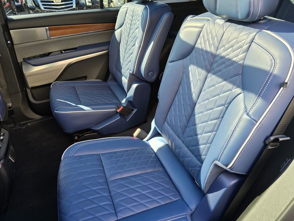 New 2026 Cadillac Vistiq Premium Luxury image 18