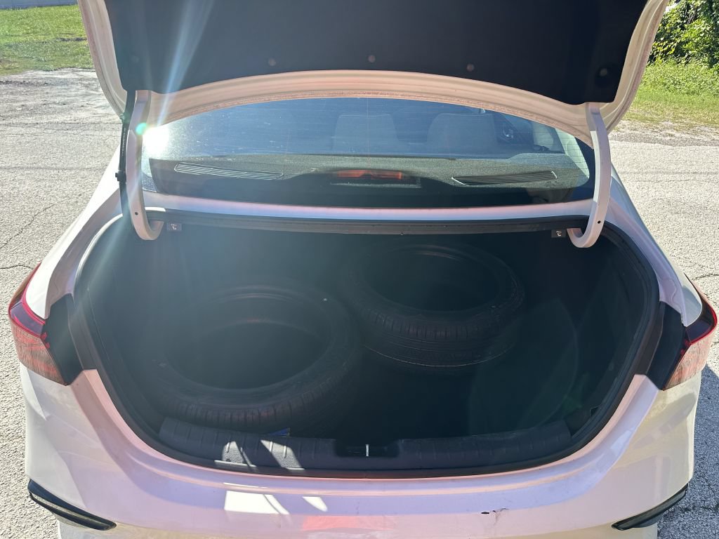 Used 2019 Kia Forte LXS FWD image 14