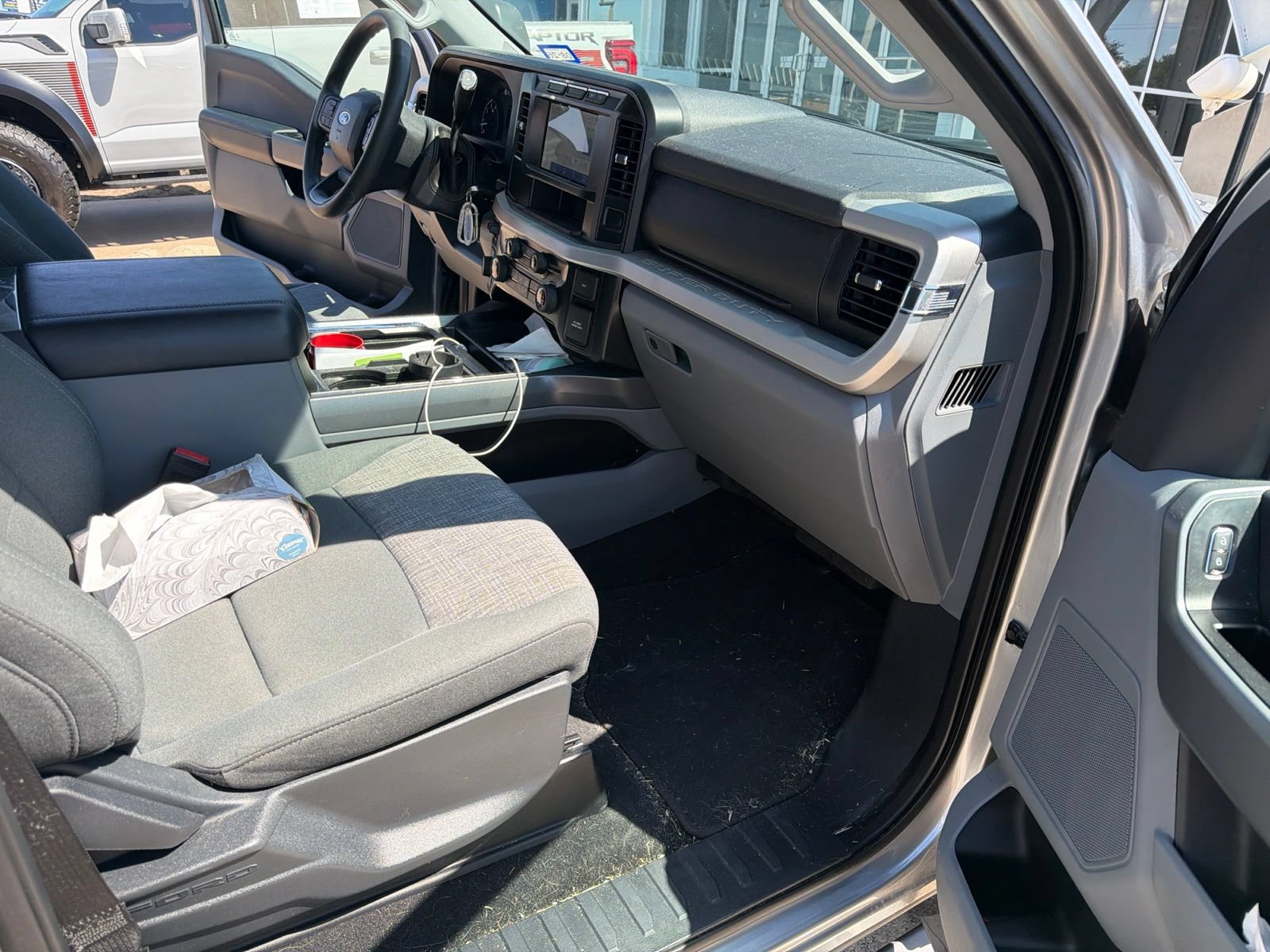 Used 2024 Ford F250 XLT w/ FX4 Off-Road Package AWD/4WD image 17