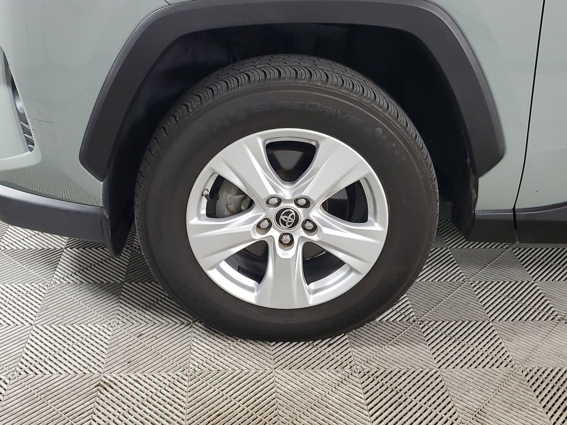 Used 2019 Toyota RAV4 XLE w/ Convenience Package image 17