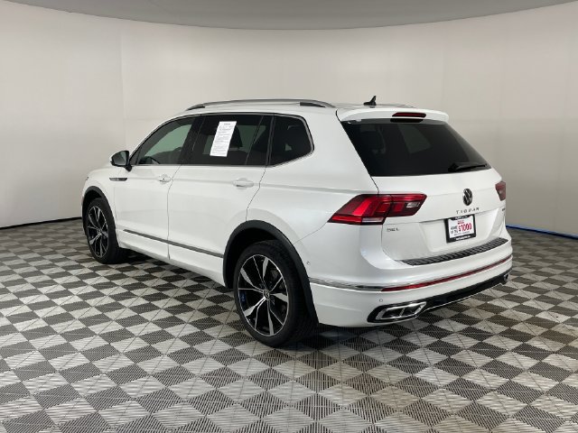 Used 2024 Volkswagen Tiguan SEL R-Line AWD/4WD image 24