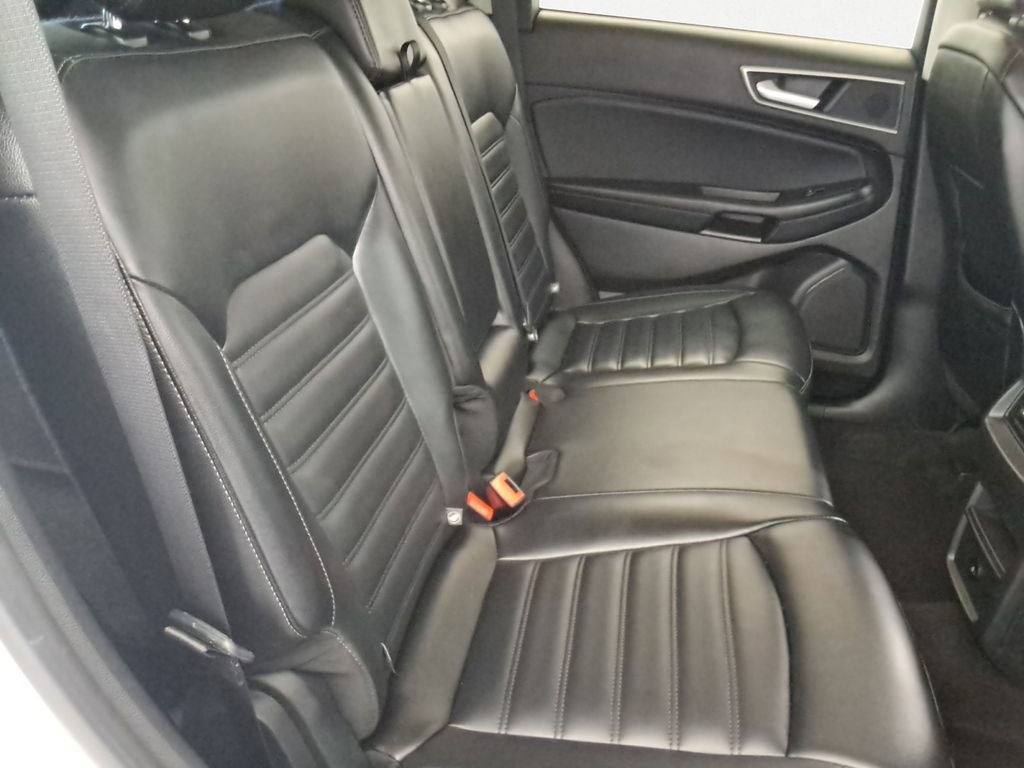 Used 2024 Ford Edge SEL image 15