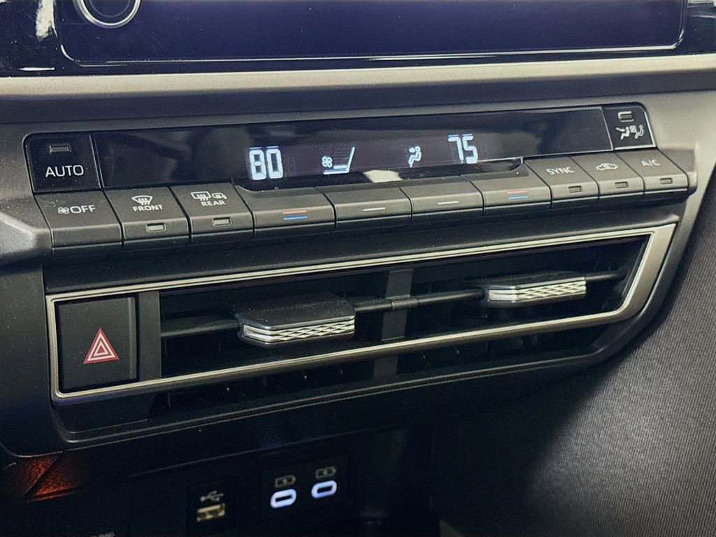 Used 2025 Toyota Camry LE image 16