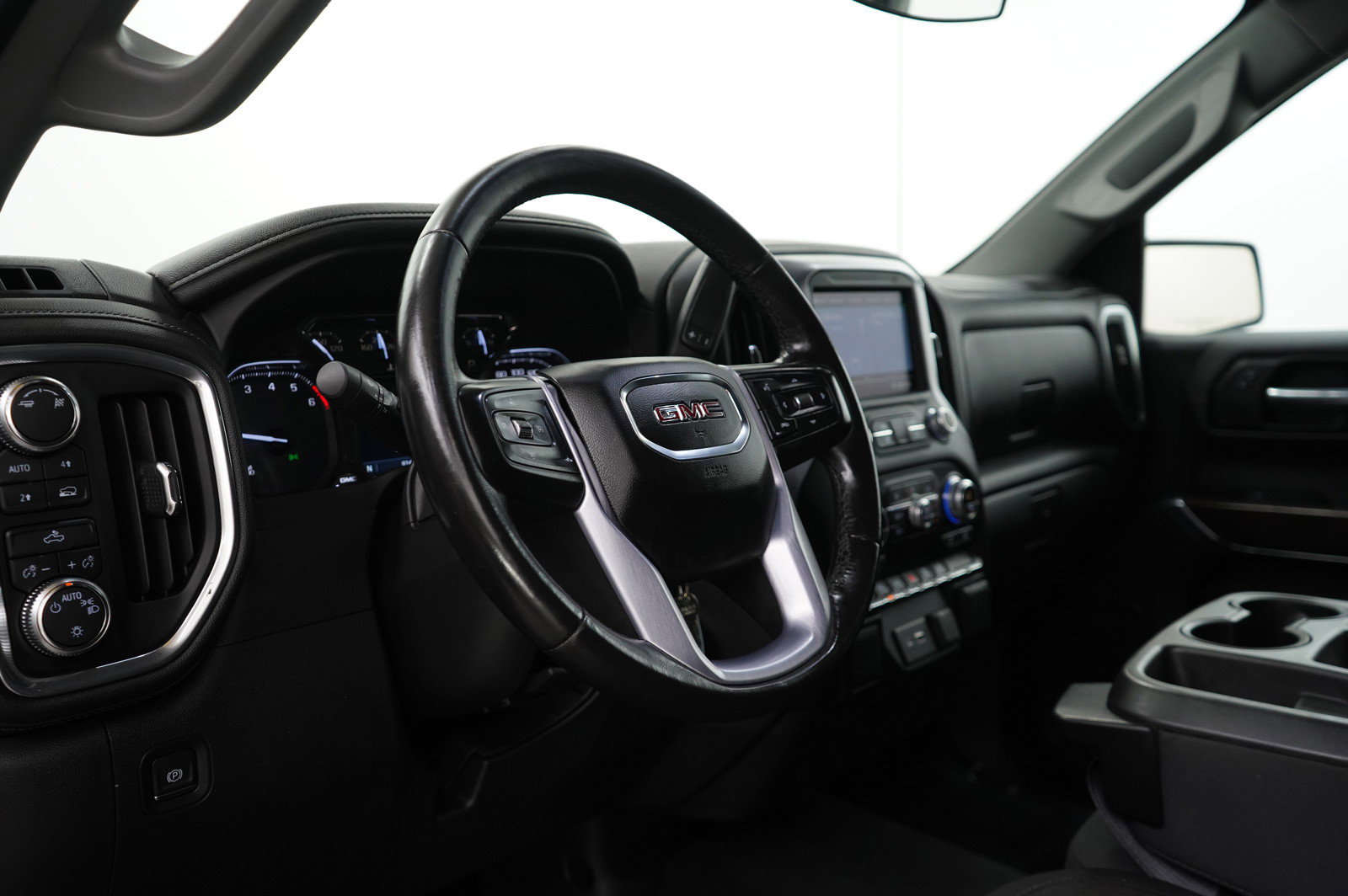 Used 2019 GMC Sierra 1500 SLE image 18