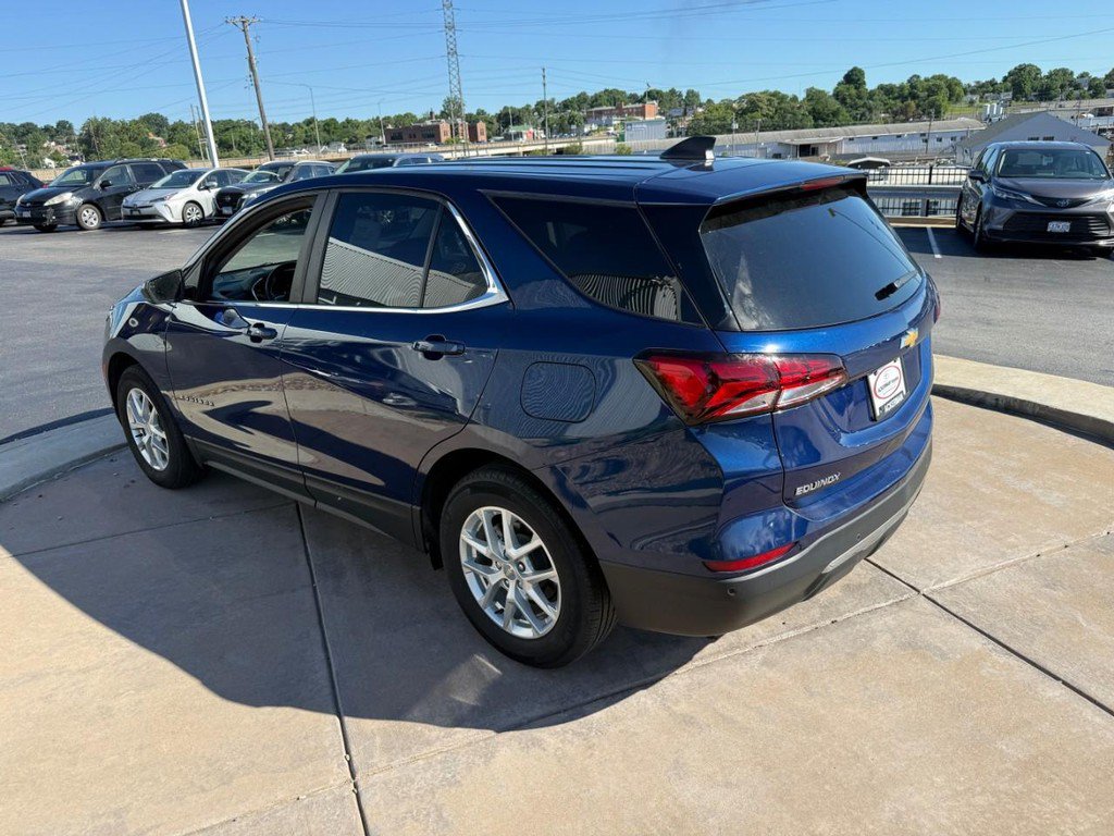 Used 2023 Chevrolet Equinox LT FWD image 10
