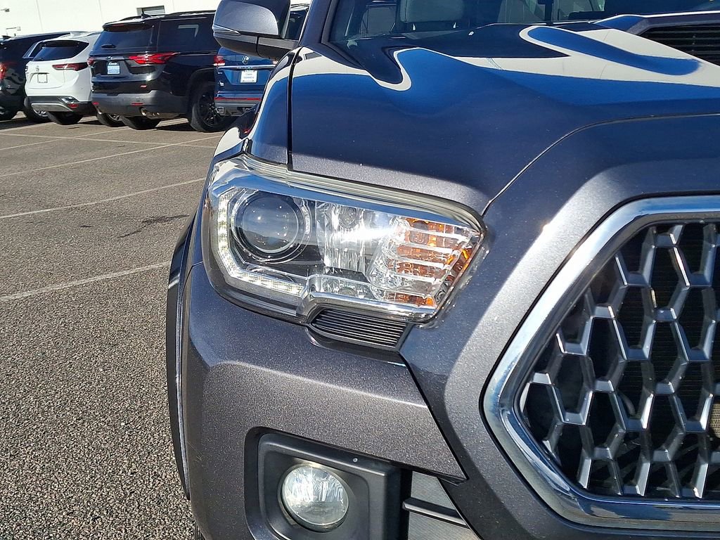 Used 2019 Toyota Tacoma TRD Sport image 12