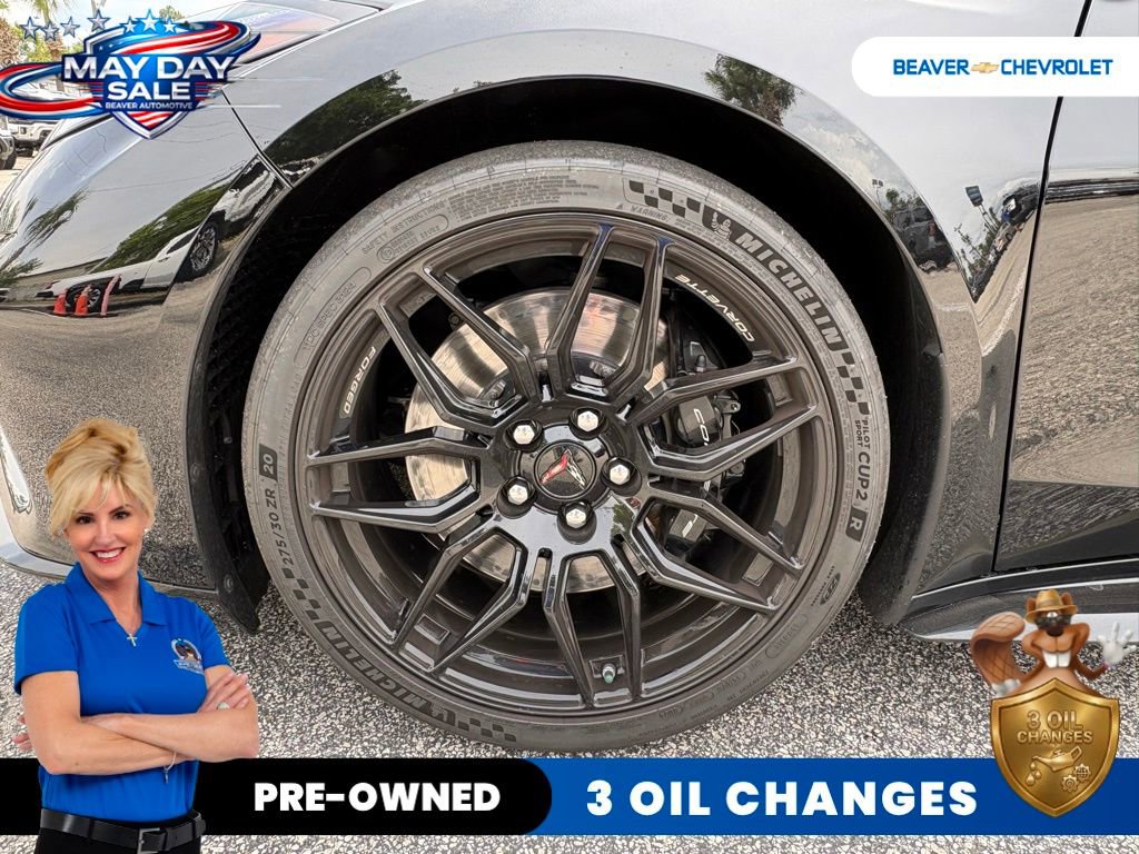 Used 2025 Chevrolet Corvette Z06 RWD image 9