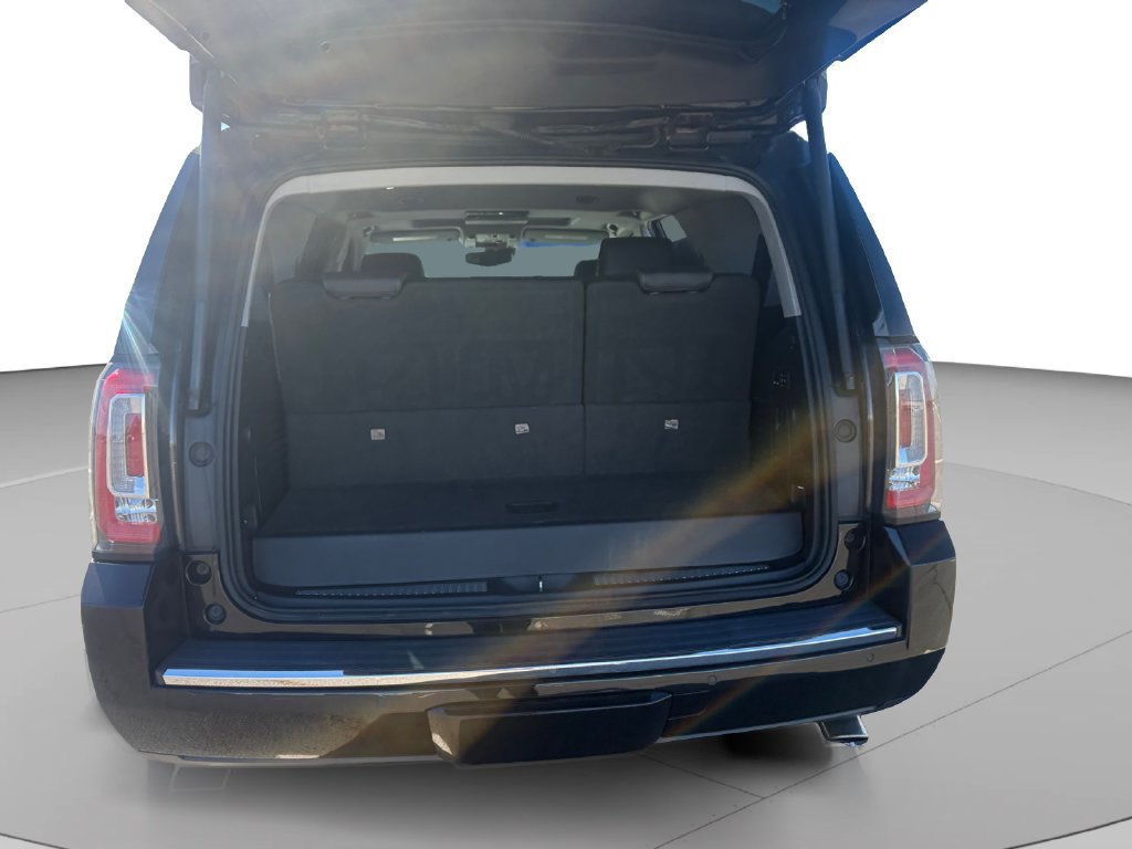 Used 2019 GMC Yukon Denali w/ Denali Ultimate Package AWD/4WD image 16