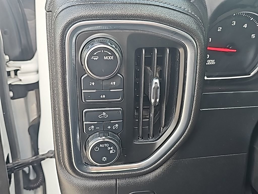 Used 2020 Chevrolet Silverado 2500 LT w/ Z71 Off-Road Package image 15