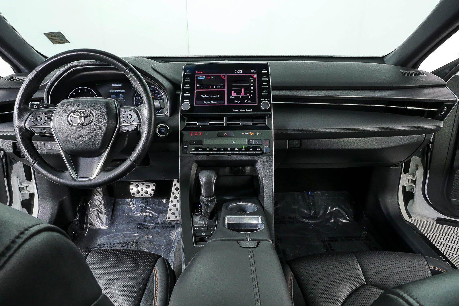 Used 2021 Toyota Avalon XSE FWD image 4