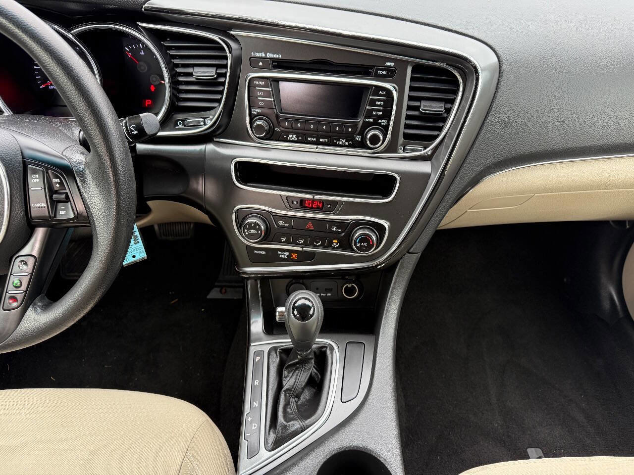 Used 2012 Kia Optima LX image 19