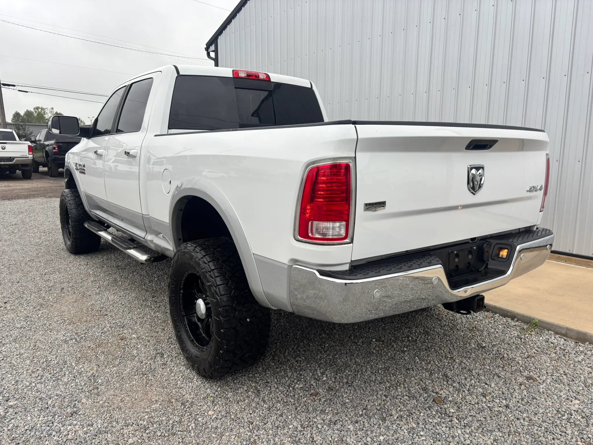 Used 2016 RAM 2500 Laramie AWD/4WD image 3