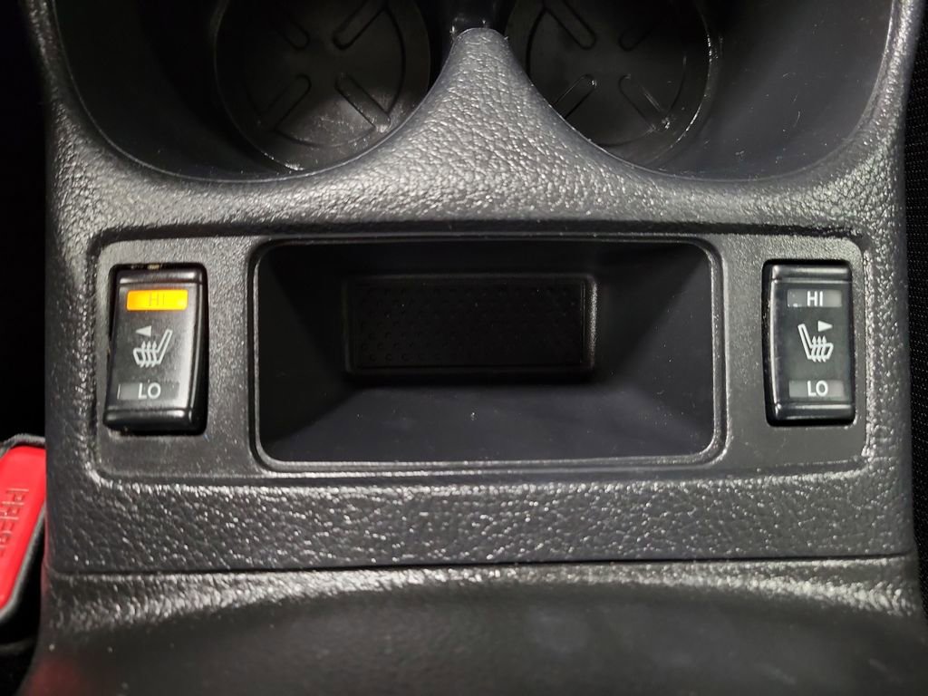 Used 2020 Nissan Rogue SV image 16