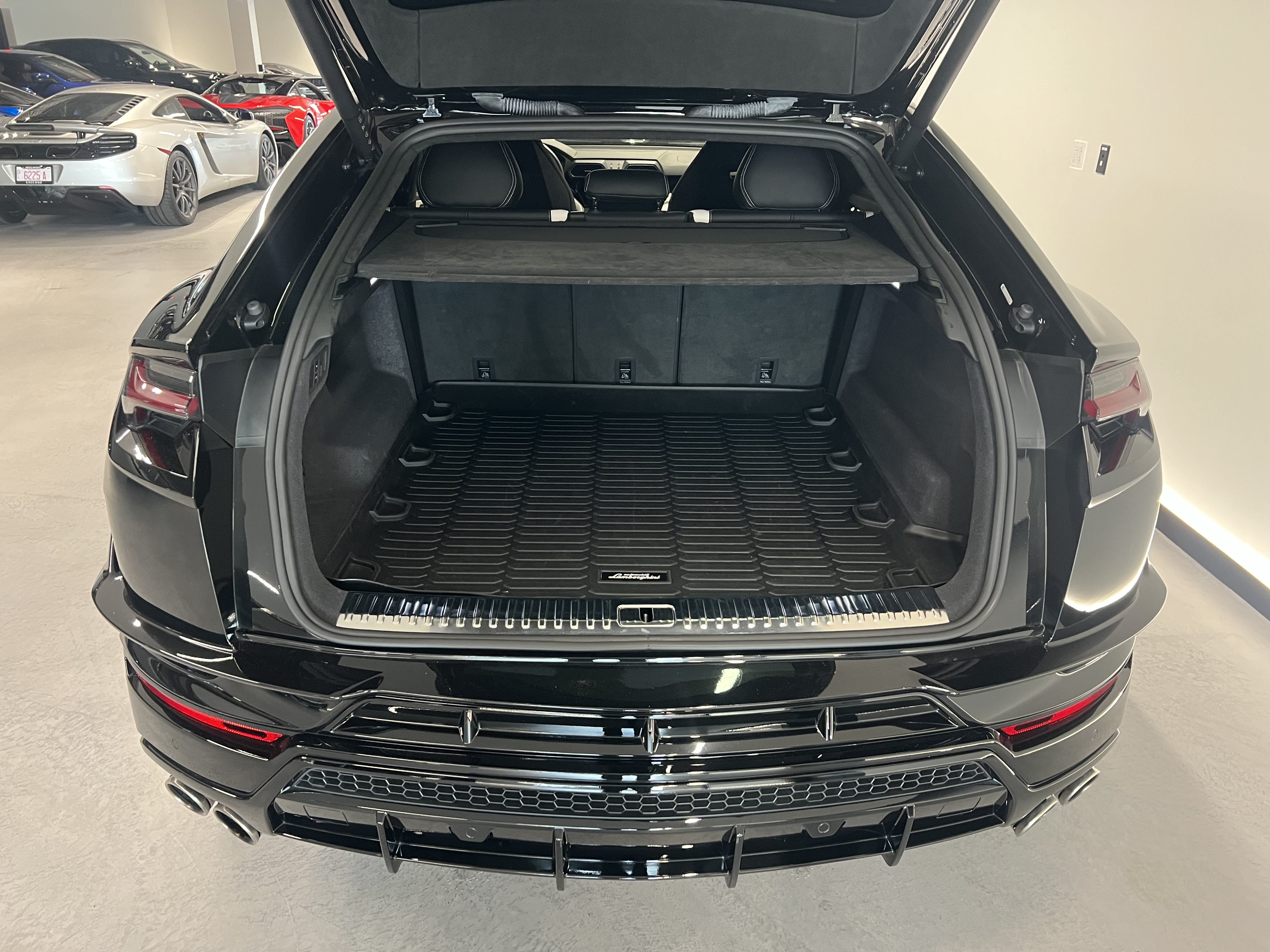 Used 2023 Lamborghini Urus S AWD/4WD image 12