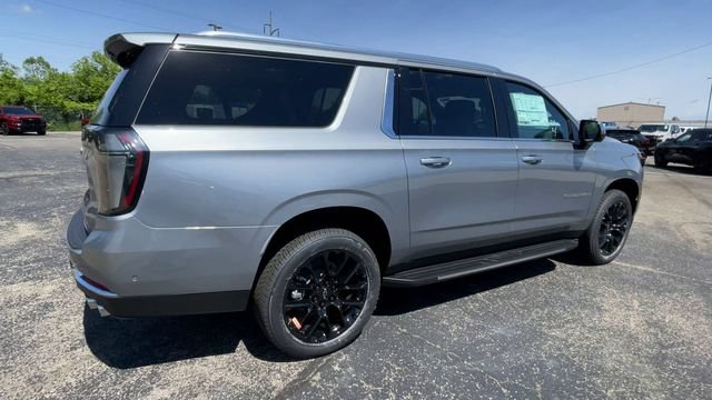 New 2026 Chevrolet Suburban Premier w/ Sun And Tow Package AWD/4WD image 2