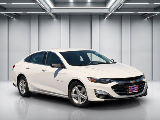 Used 2022 Chevrolet Malibu LS FWD image 1