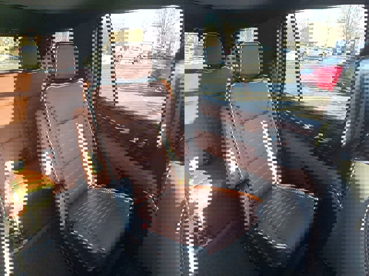 Used 2024 GMC Yukon Denali Ultimate image 14