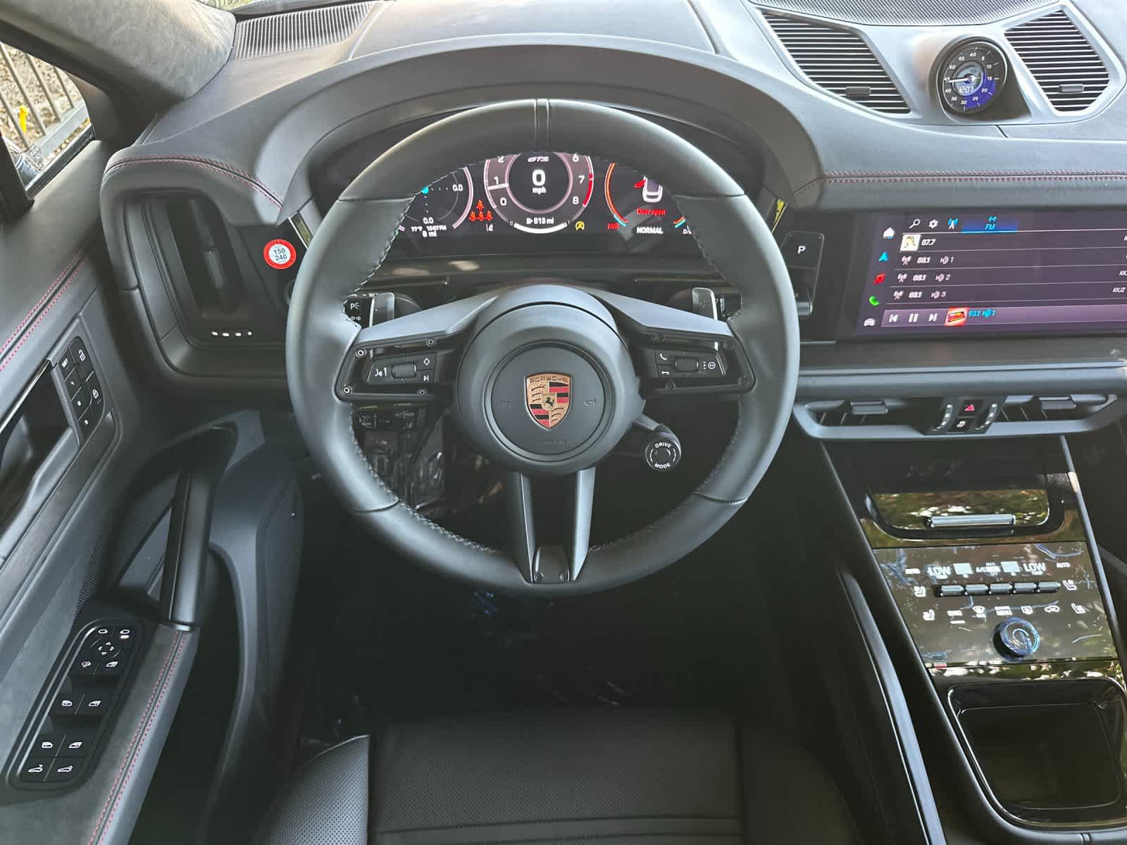New 2026 Porsche Cayenne GTS AWD/4WD image 15