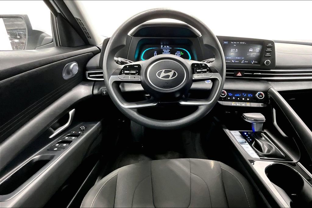 Used 2026 Hyundai Elantra Blue image 7