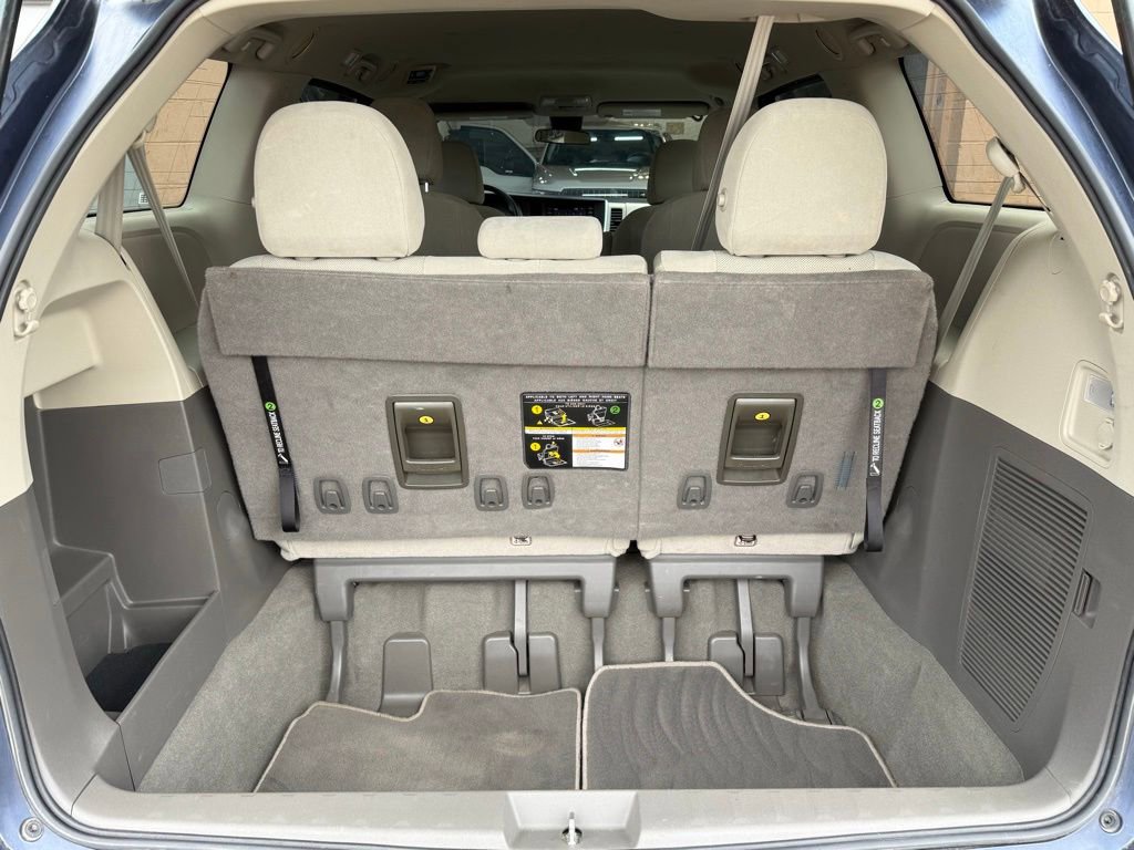 Used 2020 Toyota Sienna L FWD image 20