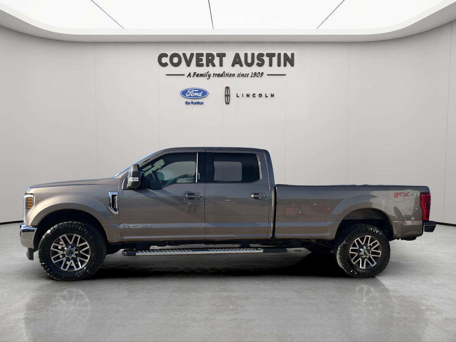 Used 2018 Ford F350 Lariat w/ Lariat Value Package image 2