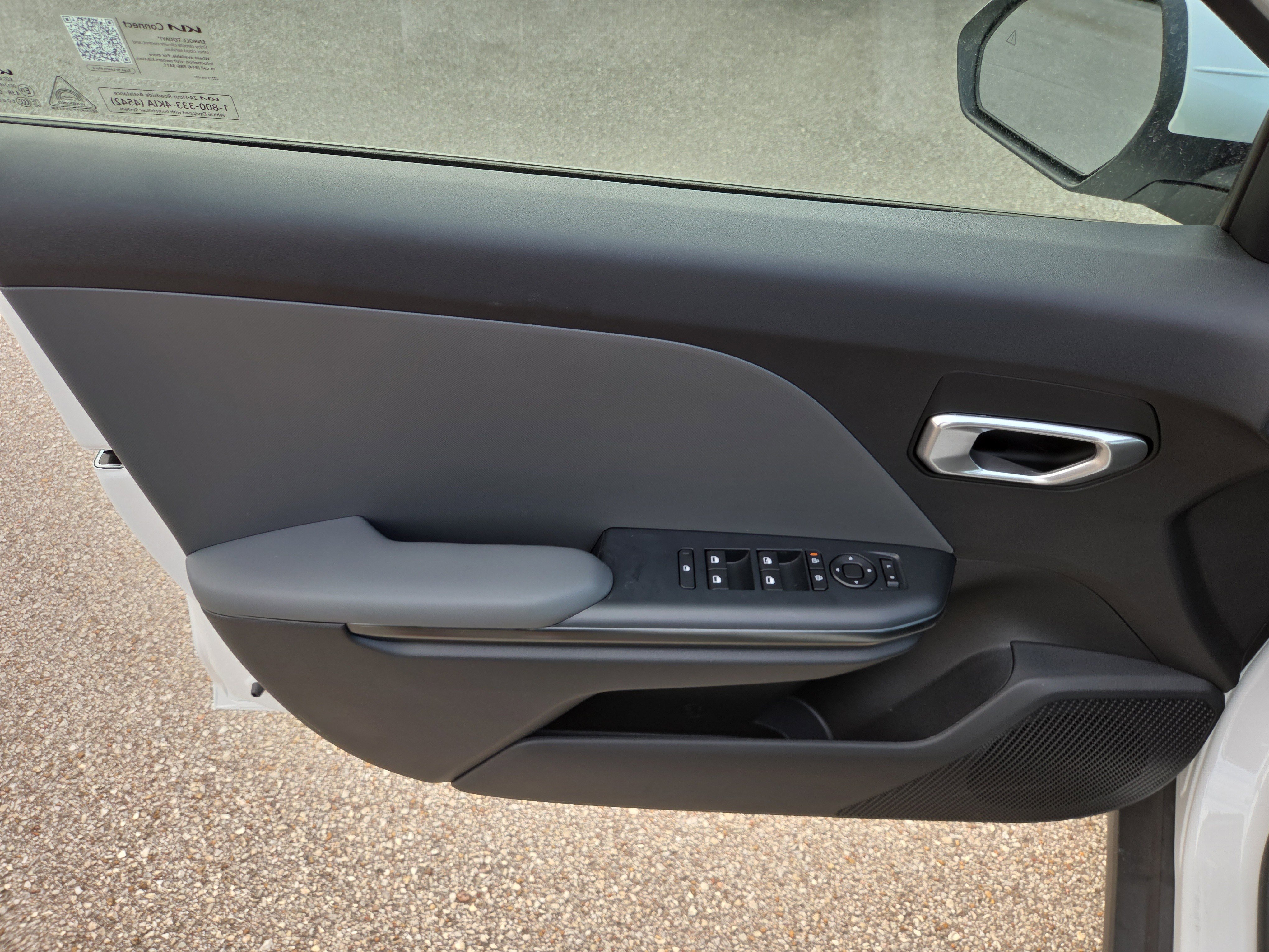 New 2025 Kia K4 LXS image 5