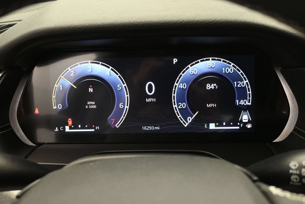 Used 2022 Jeep Grand Cherokee Laredo w/ Luxury Tech Group I AWD/4WD image 29