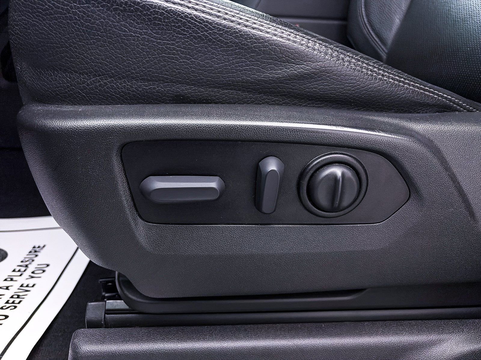 Used 2022 GMC Sierra 3500 Denali w/ Denali Ultimate Package image 36