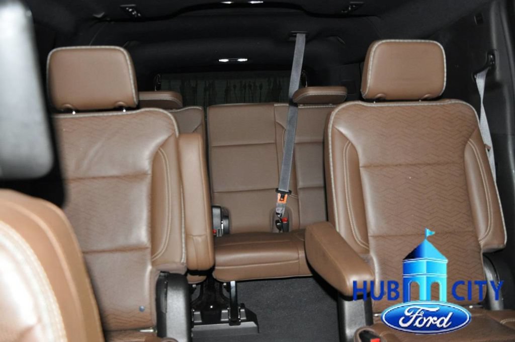 Used 2021 Chevrolet Suburban High Country w/ Premium Package RWD image 22