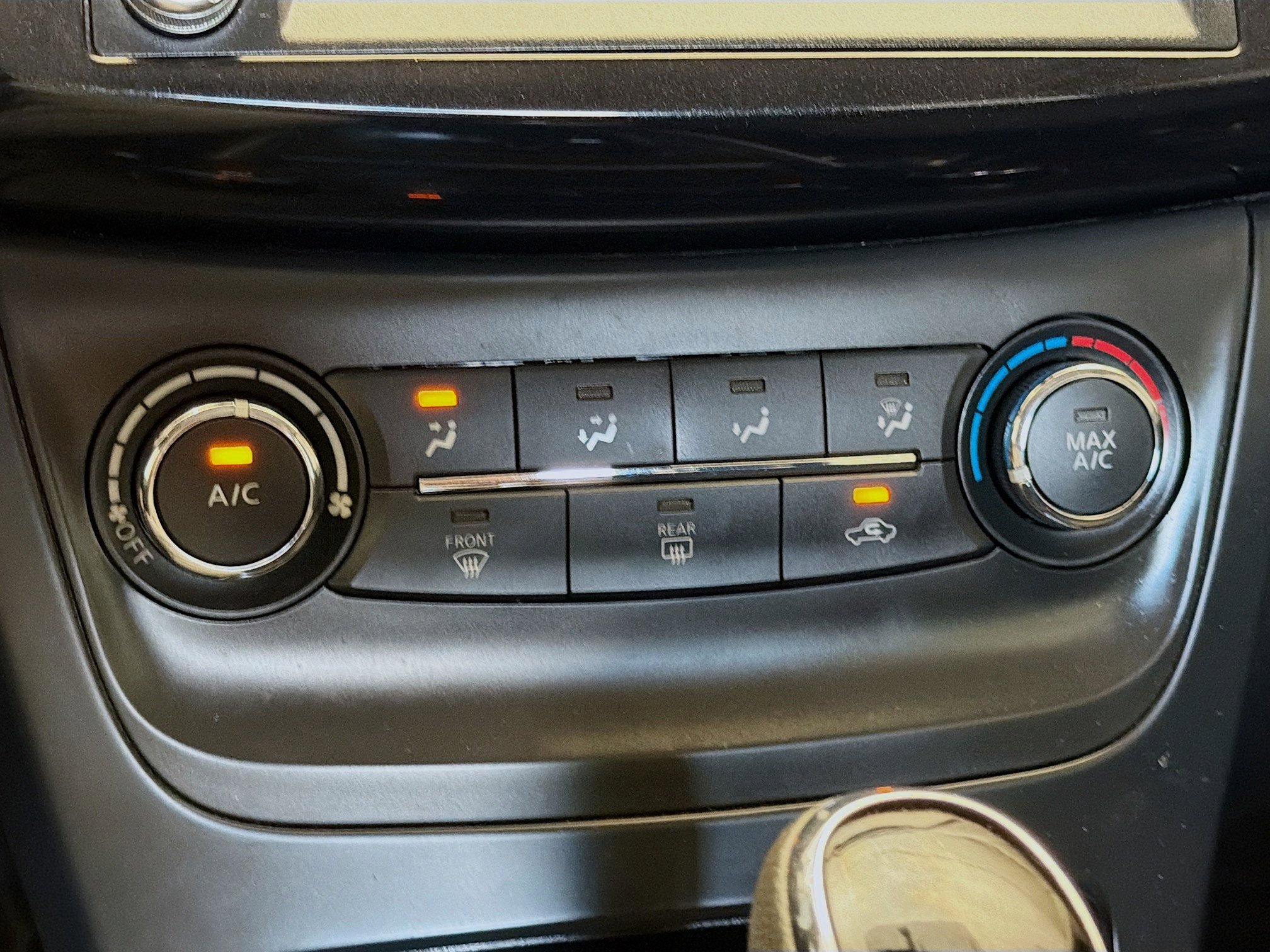 Used 2019 Nissan Sentra S image 10