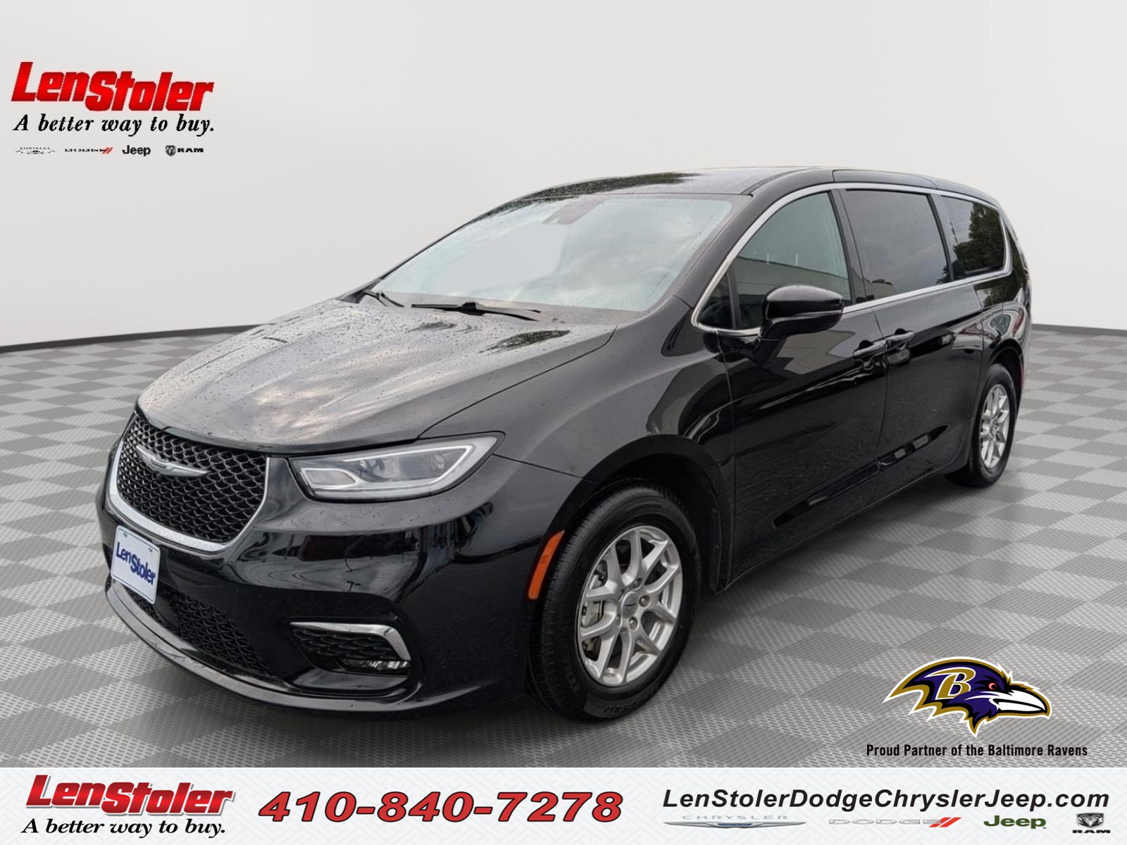 Used 2025 Chrysler Pacifica Select