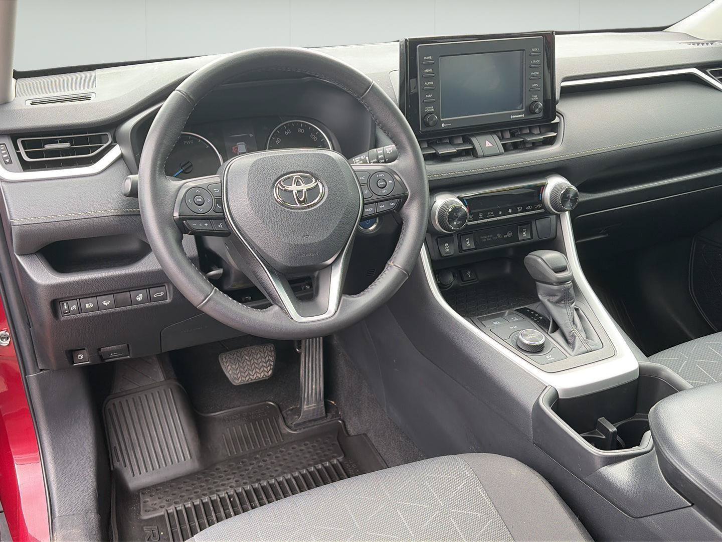 Used 2022 Toyota RAV4 XLE w/ Convenience Package AWD/4WD image 21