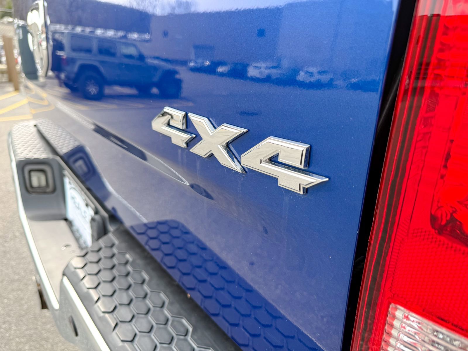 Used 2015 RAM 2500 Tradesman w/ Chrome Appearance Group image 11