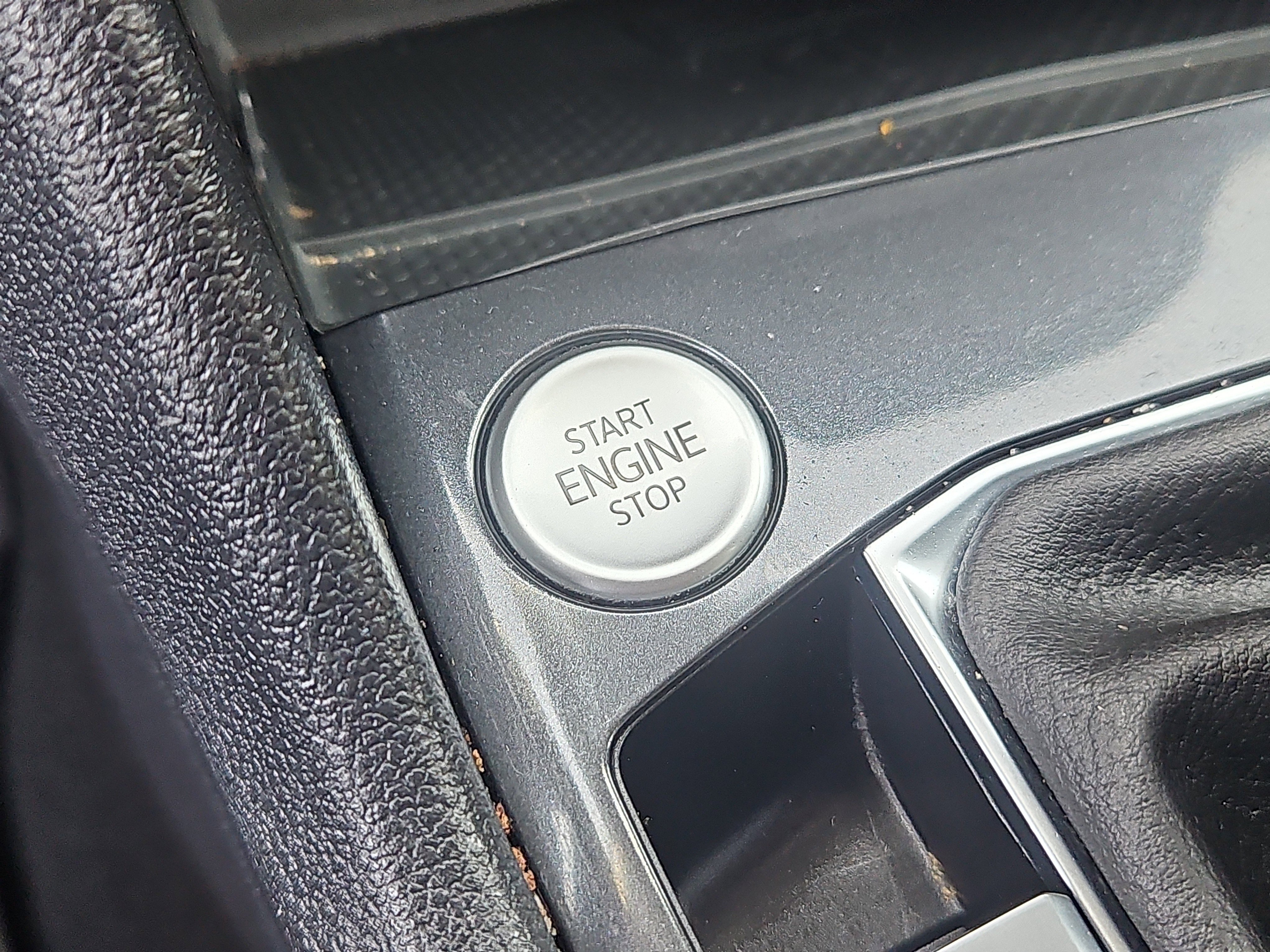 Certified 2022 Volkswagen Tiguan SE image 15